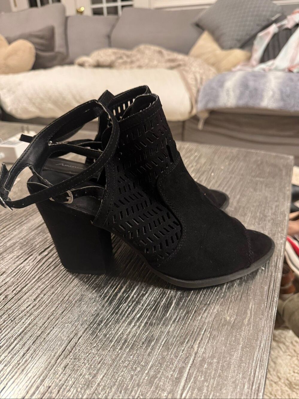American Eagle Black Perforated Double Ankle Strap Block Herk Sandals sz 8